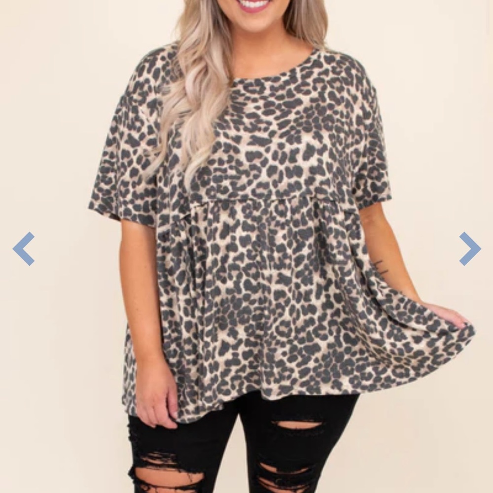 Chic Soul Prowling Around Top in Taupe.